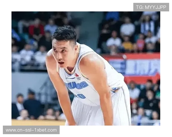 翟晓川关键战抢9前场篮板 北京老将作用仍不容小觑